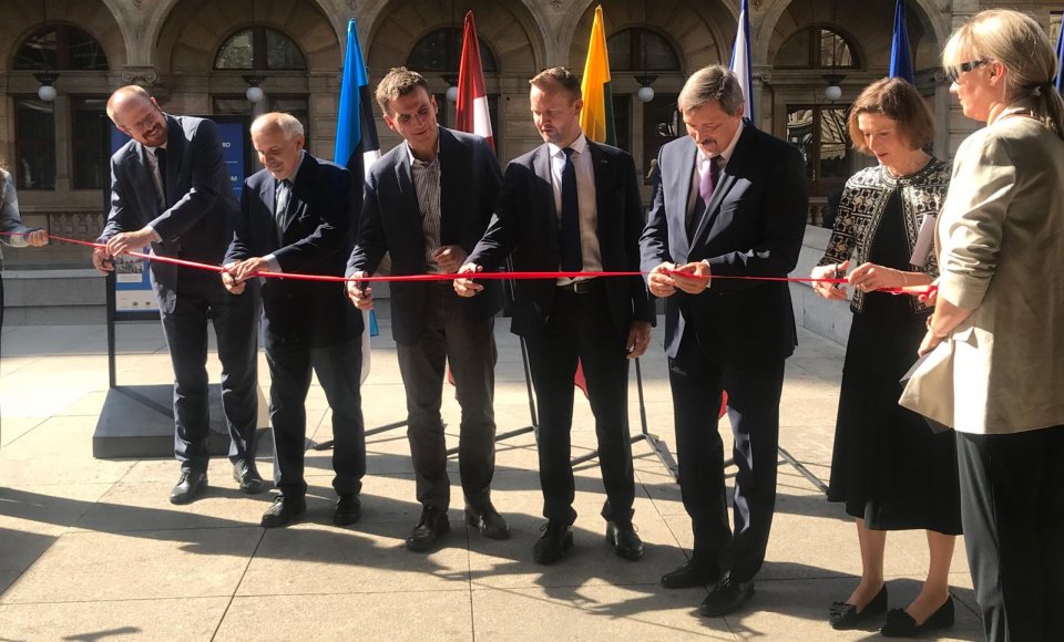 Baltic Way Anniversary Celebrated with Joint Exhibition in Prague