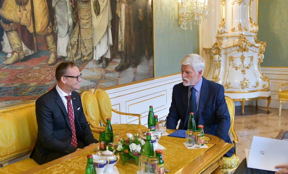 Ambassador Rolandas Kačinskas Presents Credentials to President of the Czech Republic Petr Pavel