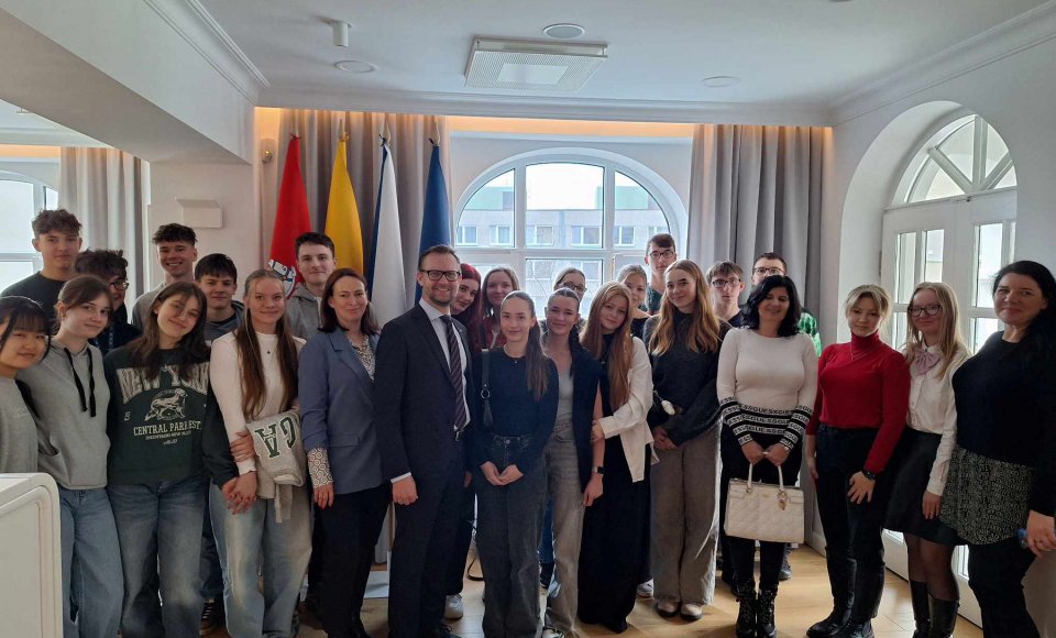 Lithuanian Embassy in Prague Opens Its Doors to Youth: "Diplomacy Week" Participants...